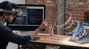 Очки виртуальной реальности HoloLens пока не удалось улучшить