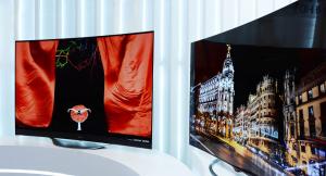 Поставки телевизоров нового поколения начинает компания Samsung