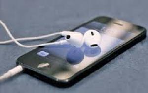 Наушники EarPods от Apple обзаведутся специальными датчиками