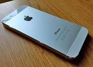 Вокруг выхода новых iPhone гигантских размеров продолжают клубиться слухи