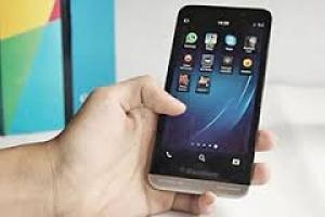 Смартфон Z30 с сенсорной клавиатурой представила компания BlackBerry