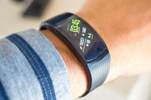 ТОП-10 лучших фитнес-браслетов 2018-2019 годов Фото 2