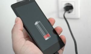 Правила зарядки телефона для долгой работы батареи  Фото 2