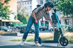 Можно ли установить на электросамокат еще одну АКБ? Фото 0