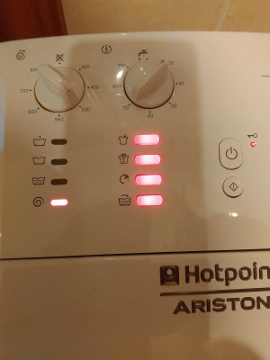 Ariston AVTL 83