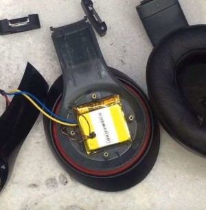 Beats by Dr.Dre Studio Wireless Gloss Black (MP1F2ZE/A)