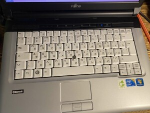 Fujitsu LIFEBOOK AH532MPZG2RU