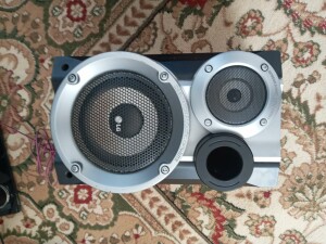 LG LM-U555