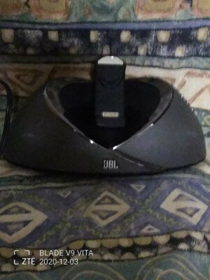 JBL ON BEAT Black