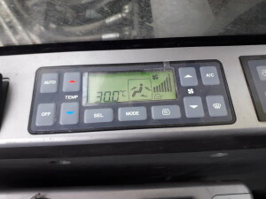 Doosan Solar 300LC-V