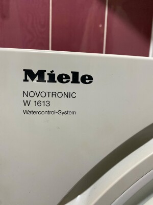 Miele W1613 White