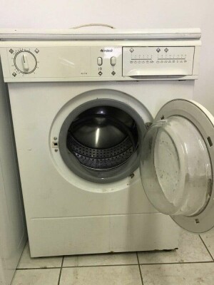 Indesit_461w_1.jpg
