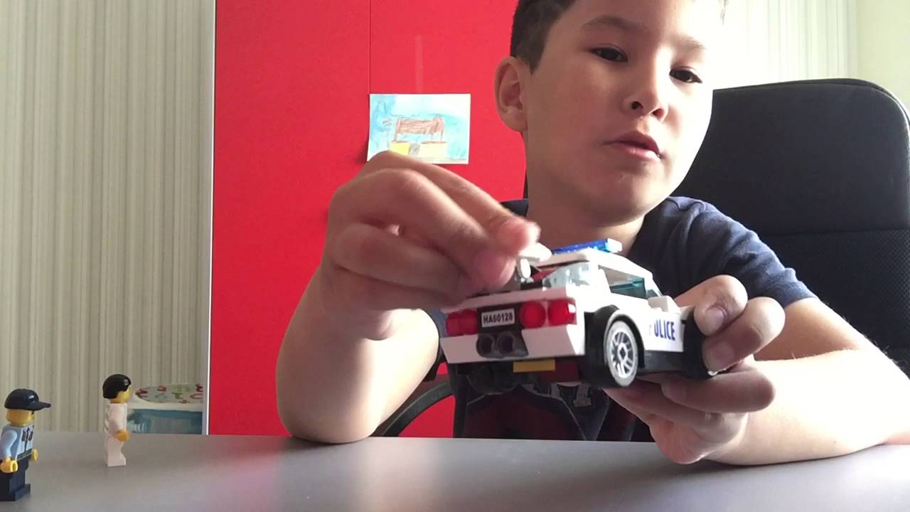 Обзор конструктора lego city "полицейская погоня"