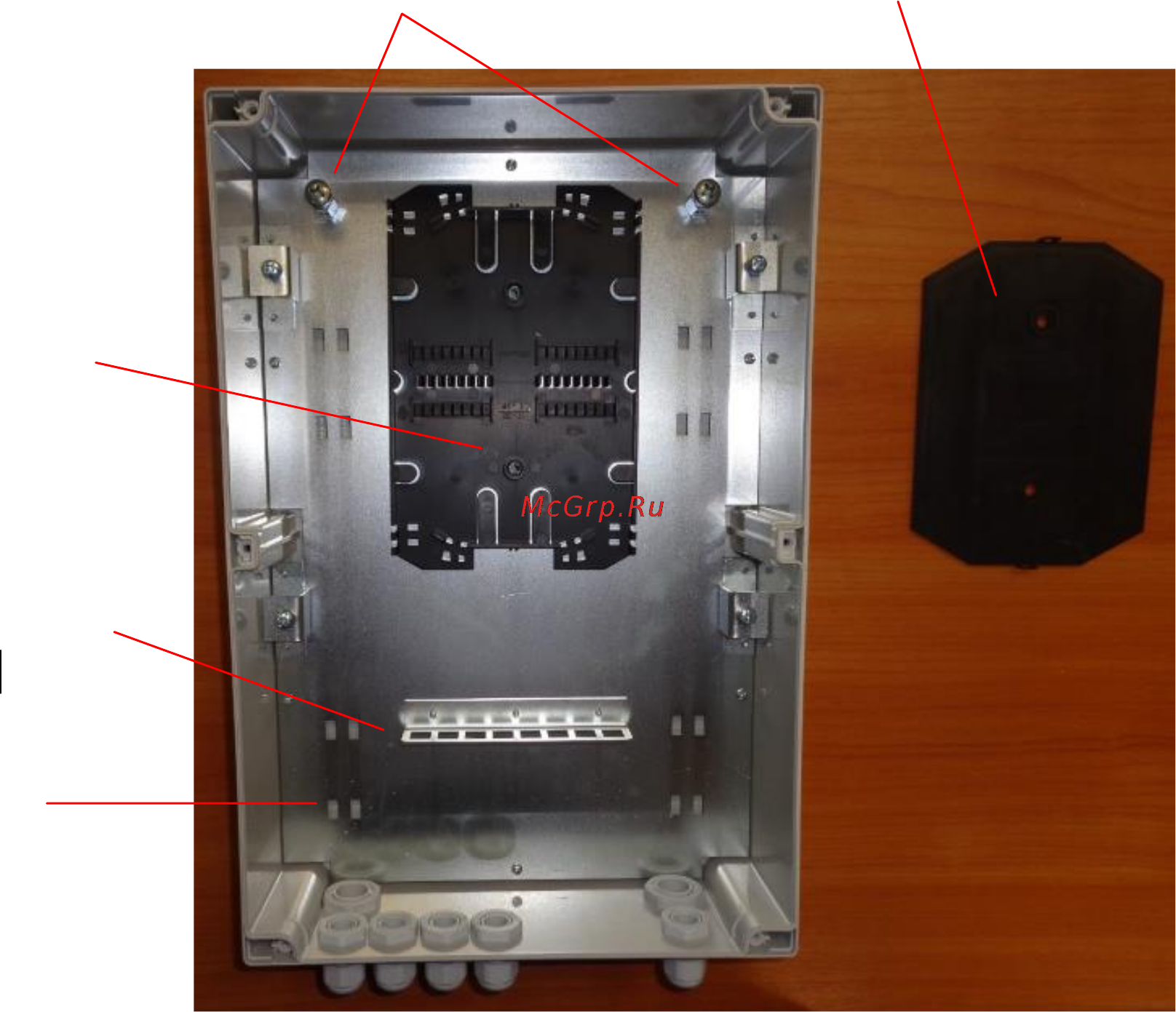 TFortis PSW-2G2F+UPS [10/21] Оптический кросс